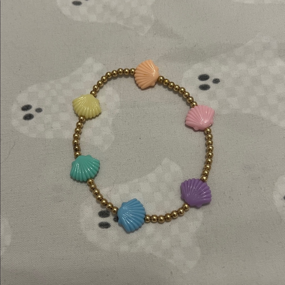 Colorful Shell Bead Bracelet